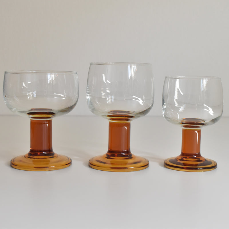 Vintage Stemmed Wine Glass (Brown)