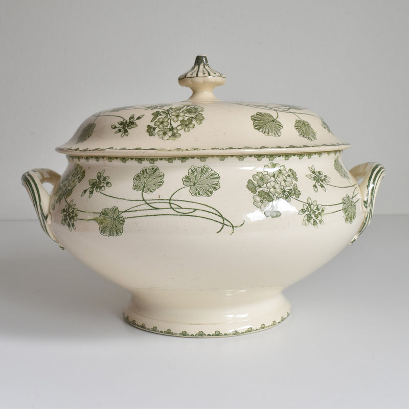 Antique soup tureen, U&C Sarreguemines, Géranium