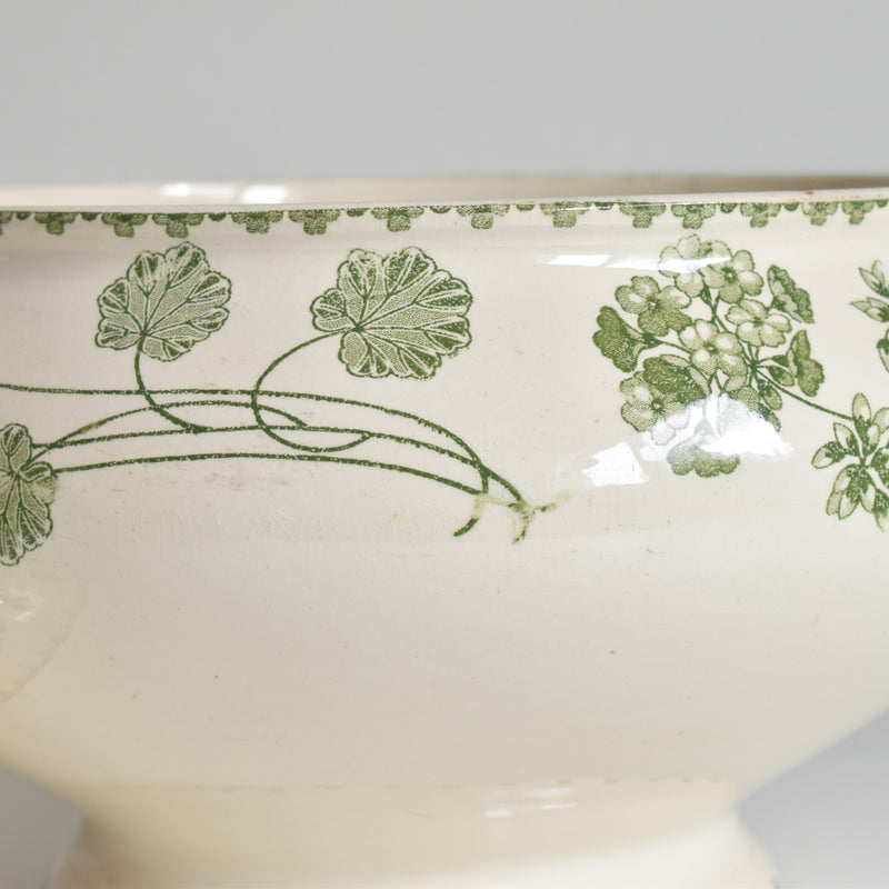 Antique soup tureen, U&C Sarreguemines, Géranium