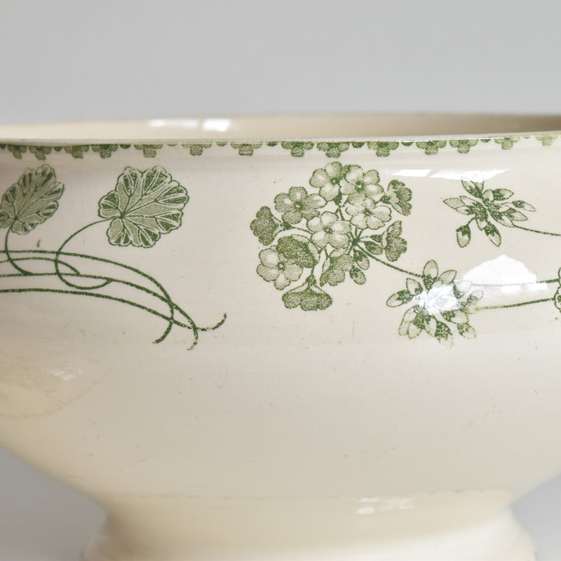 Antique soup tureen, U&C Sarreguemines, Géranium