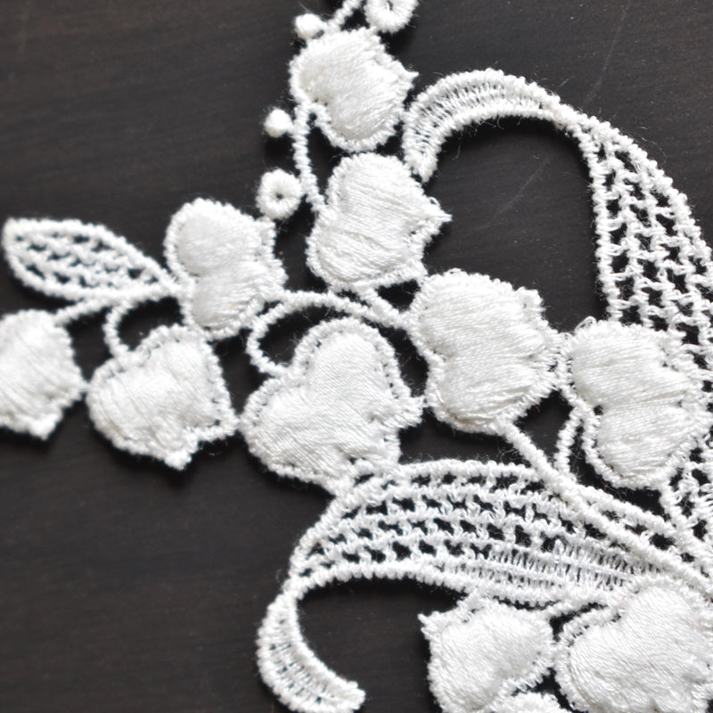 ヴィンテージ 鈴蘭刺繍