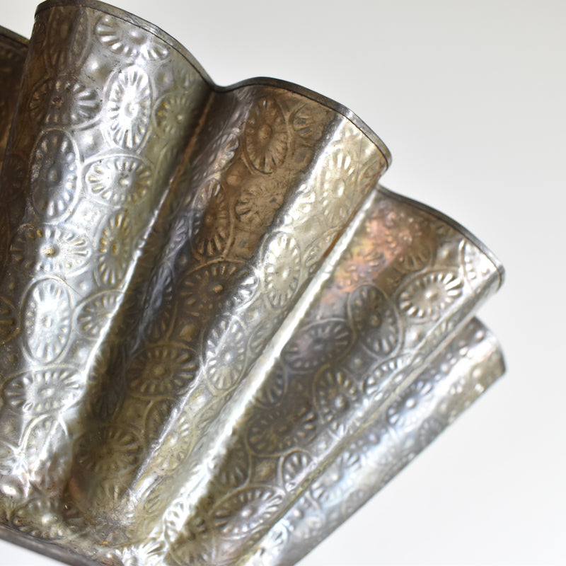 Antique Cake Pan GM
