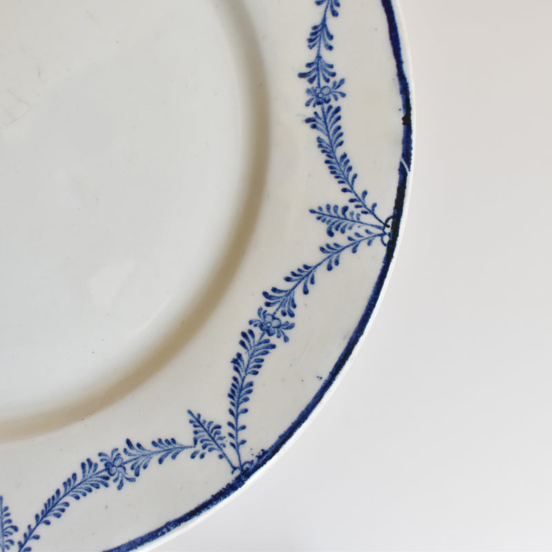 Antique Plate, Creil et Montereau, Flandre B
