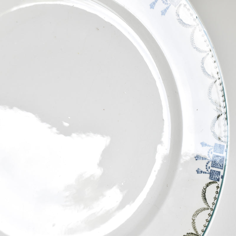 Vintage footed plate, St. Amand 6507