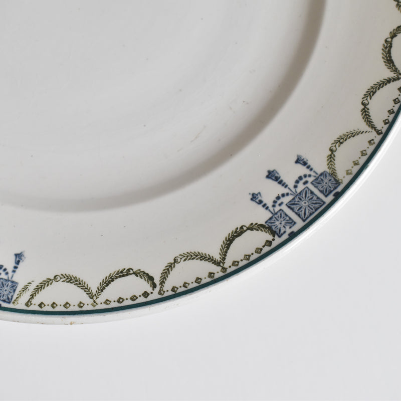 Vintage footed plate, St. Amand 6507