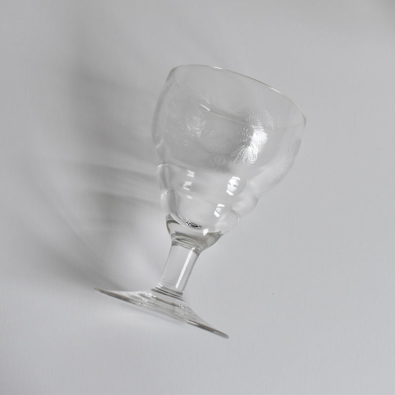 アンティーク白ワイングラス エッチングZigZag