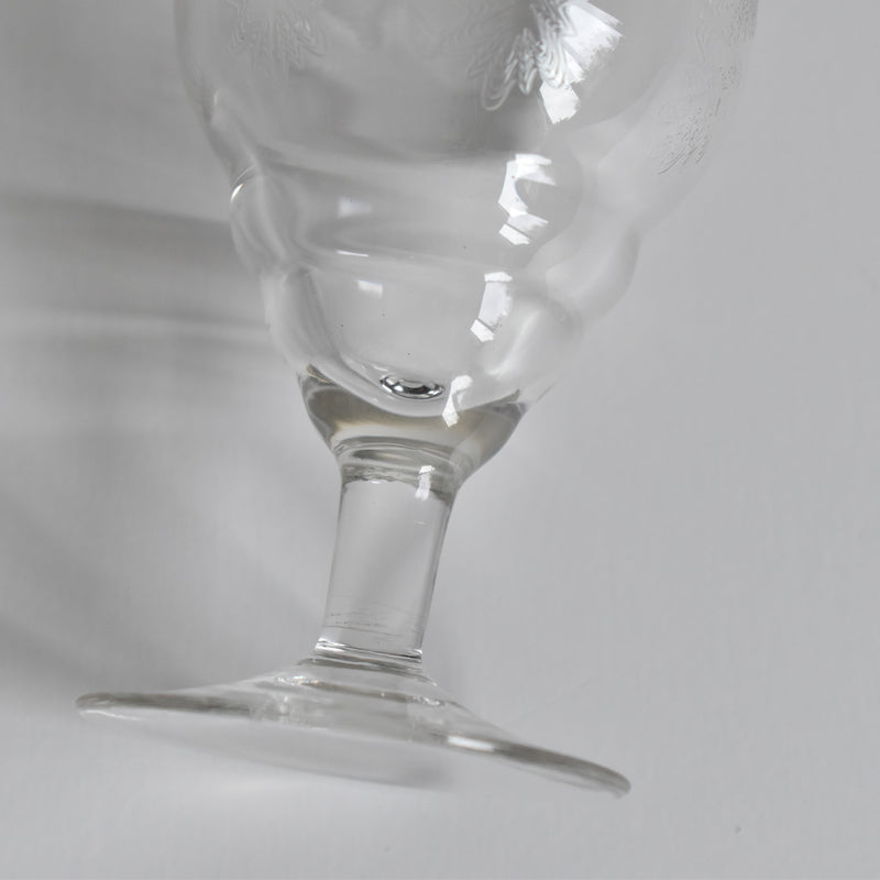 アンティーク白ワイングラス エッチングZigZag