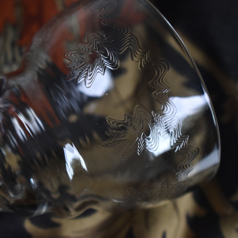 アンティーク赤ワイングラス エッチングZigZag