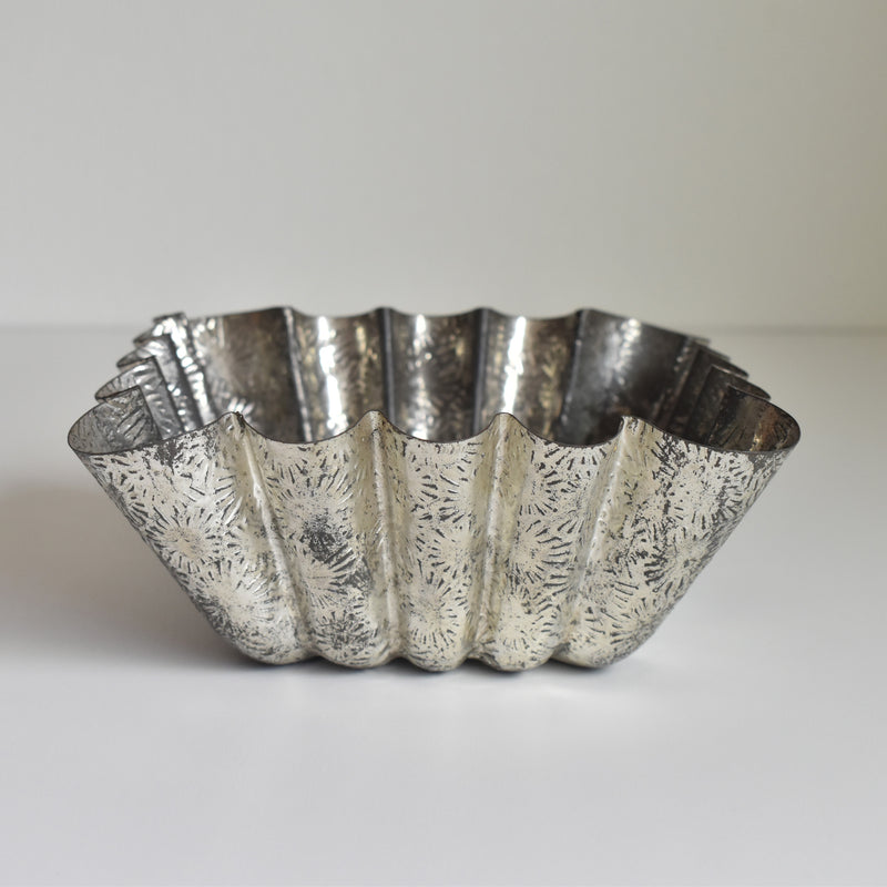 Antique cake mold: Carré