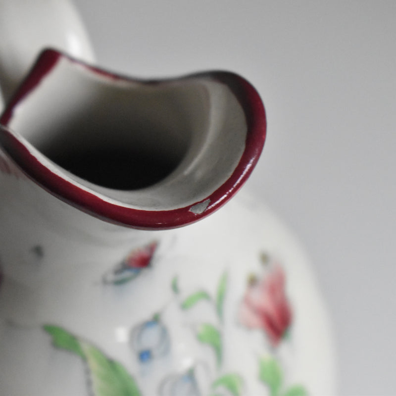 Antique Pitcher, Nant-sous-Saint-Anne