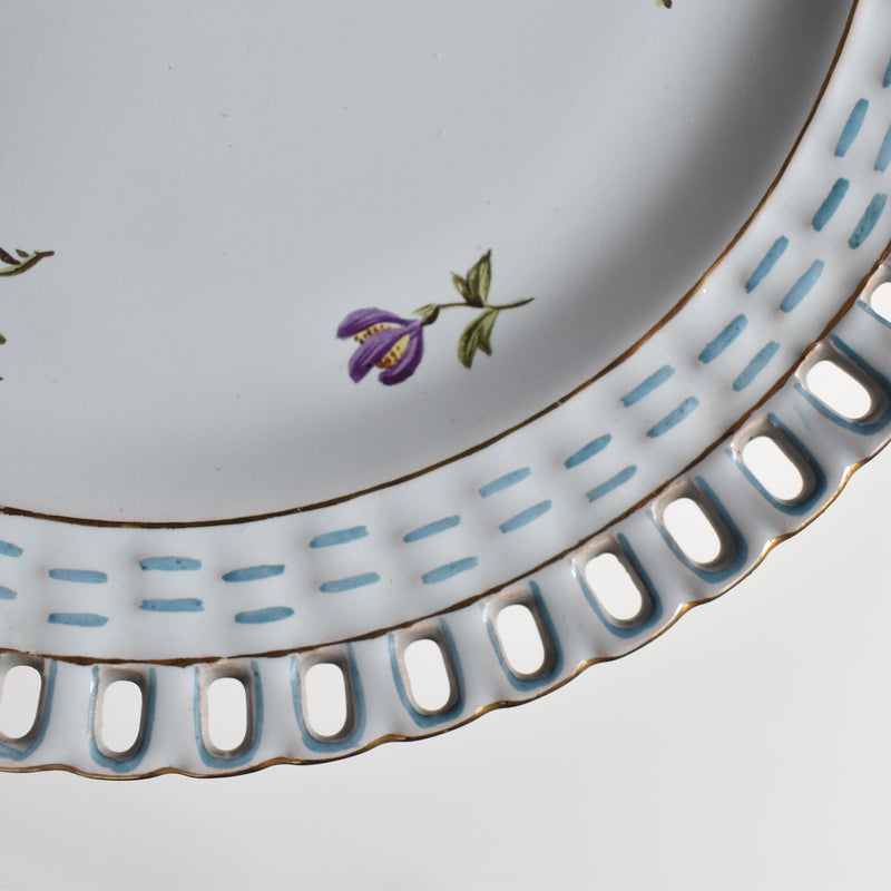 Antique Plate Blue Panier Relief Fleurs A