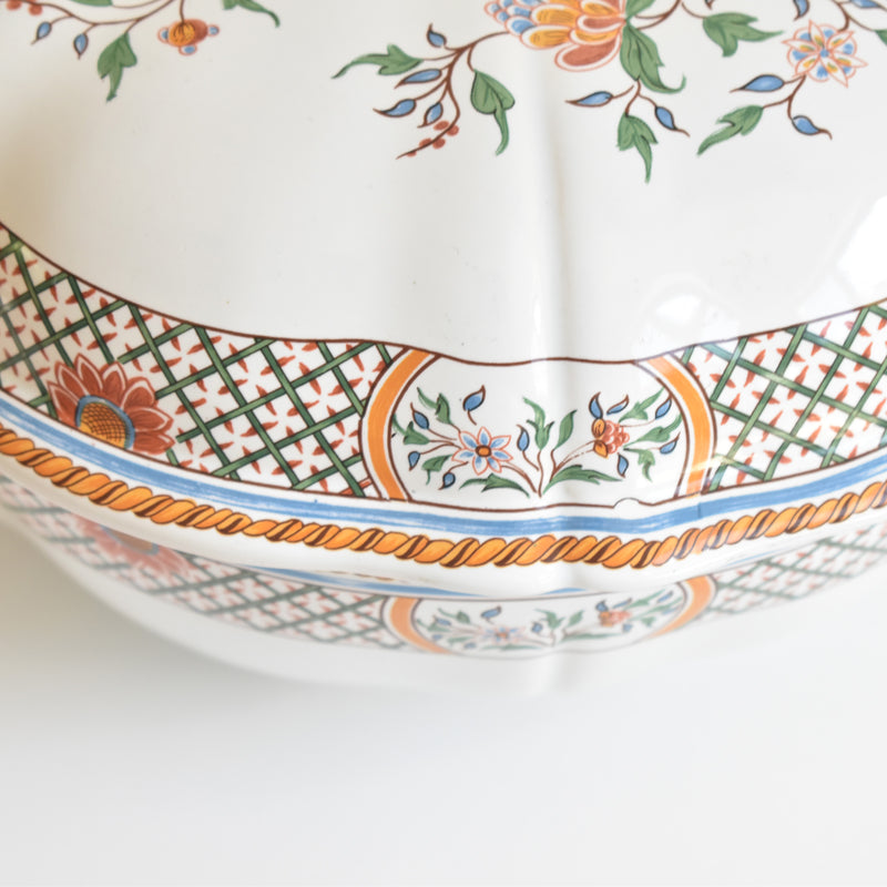 Vintage Tureen Gien Rouen "Au Sainfoin" (On display at the Osaka store)