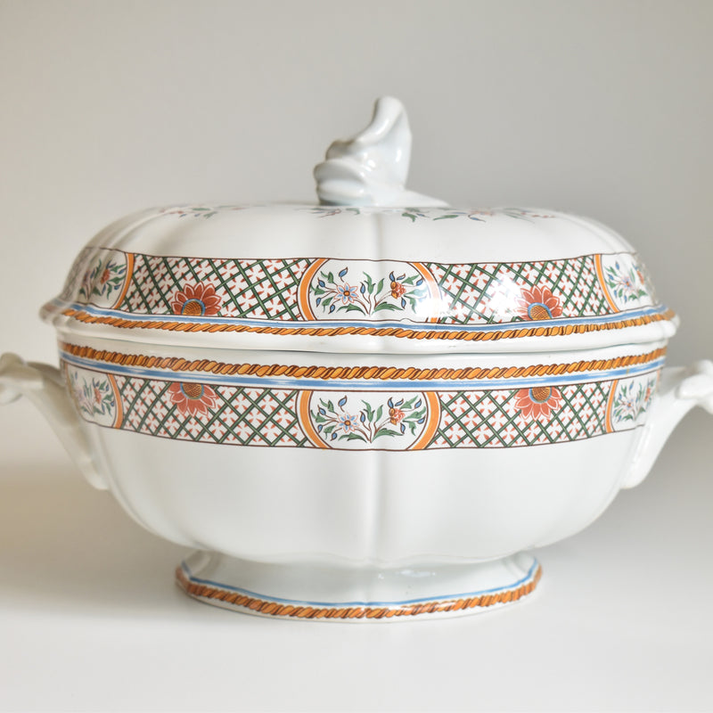 Vintage Tureen Gien Rouen "Au Sainfoin" (On display at the Osaka store)