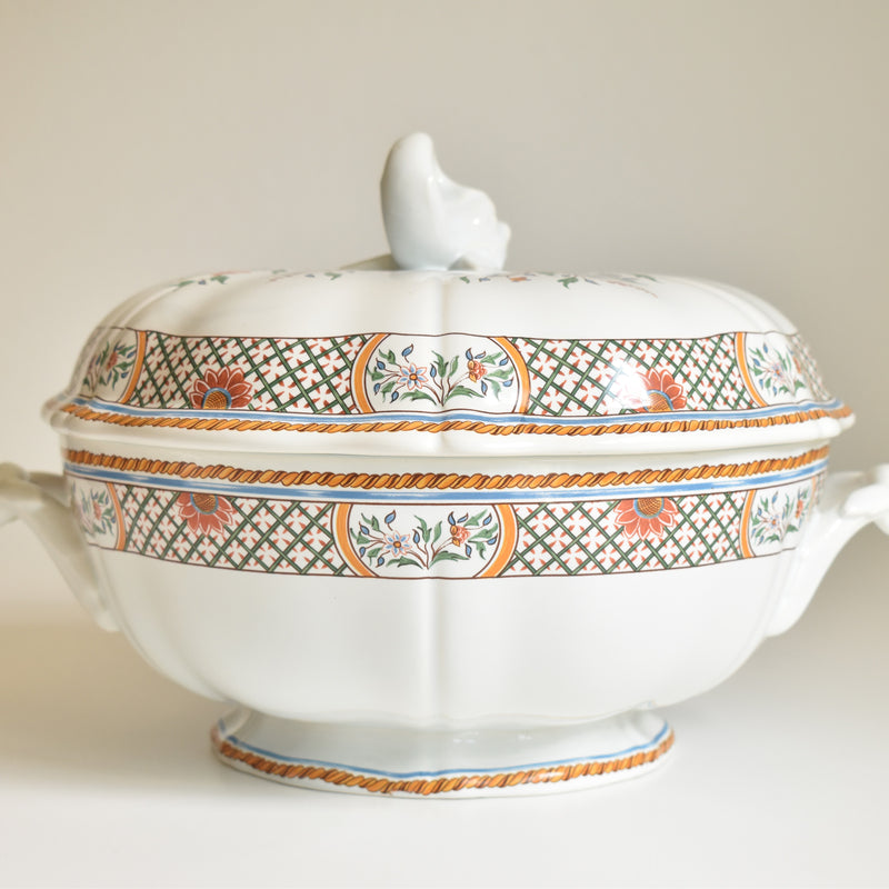 Vintage Tureen Gien Rouen "Au Sainfoin" (On display at the Osaka store)