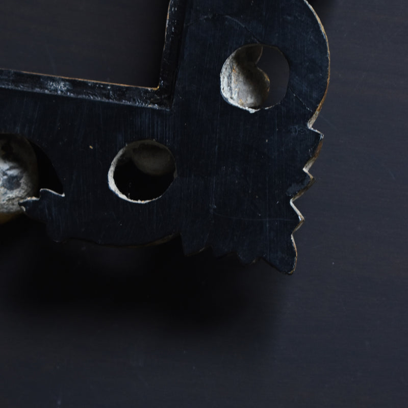 Antique-style frame
