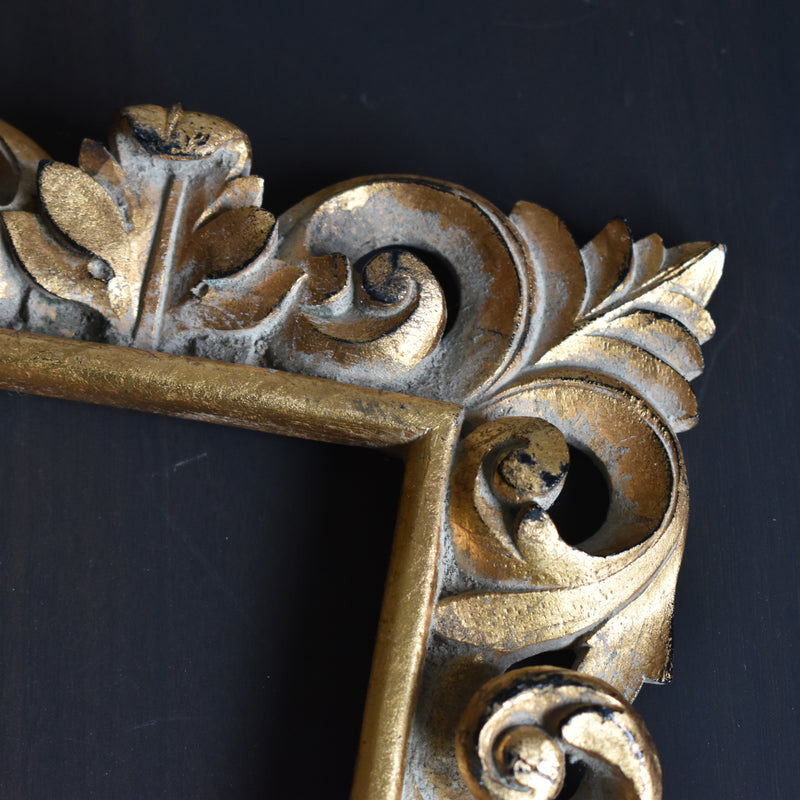 Antique-style frame
