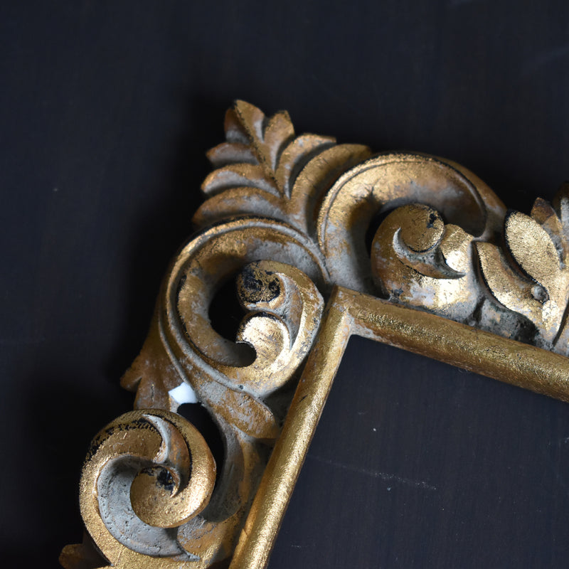 Antique-style frame