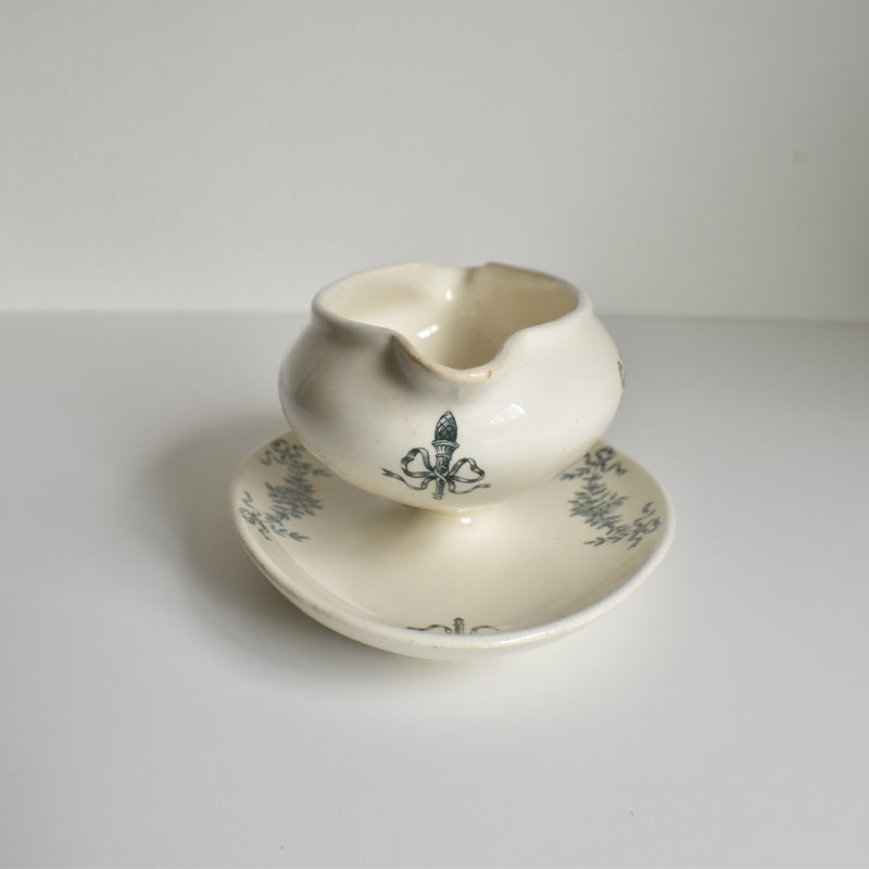 Antique Sauce Boat Longchamp Sapho