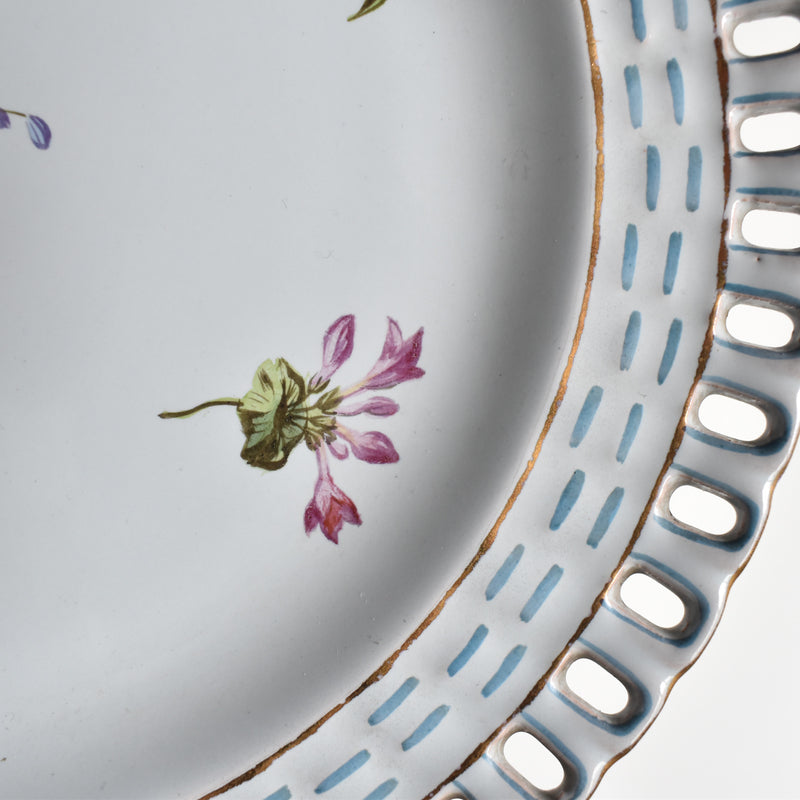 Antique Plate Blue Pannier Relief Fleurs C