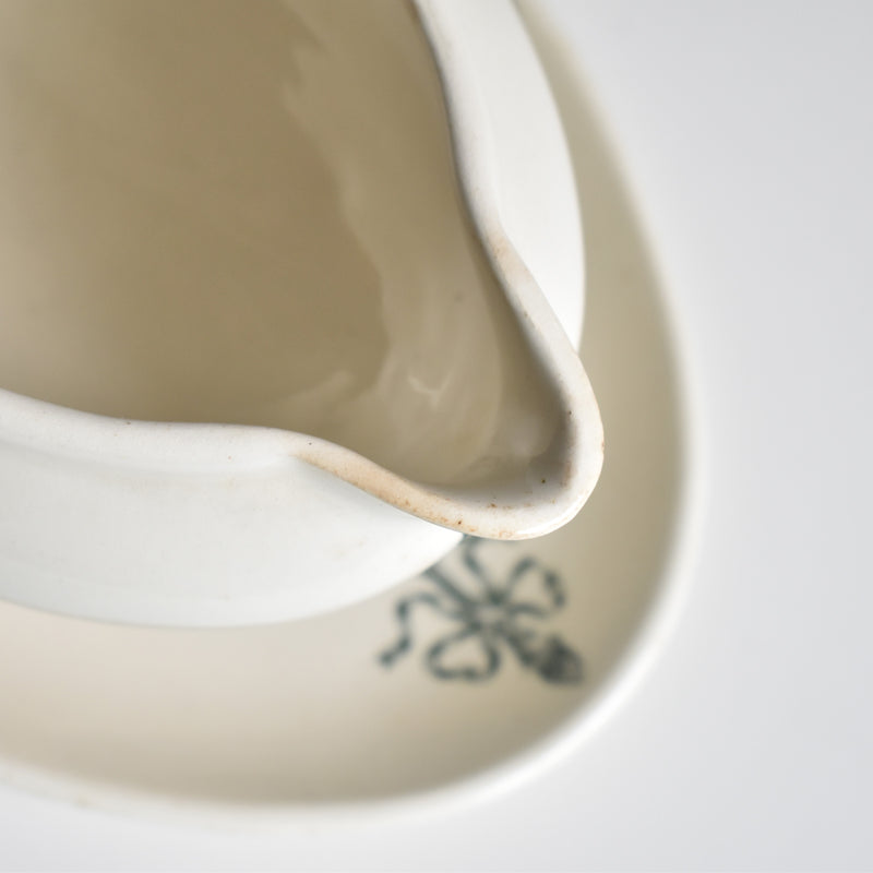 Antique Sauce Boat Longchamp Sapho