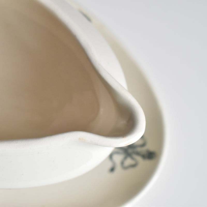 Antique Sauce Boat Longchamp Sapho