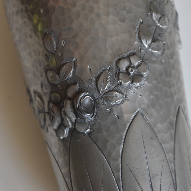 アンティークピューター 花器 A. Villien