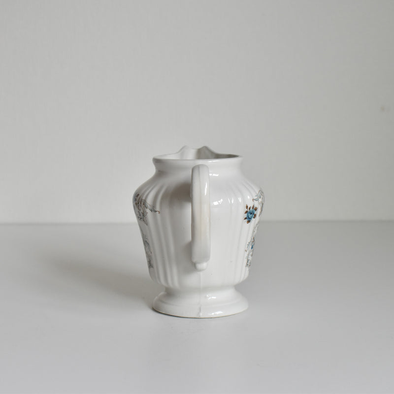 Vintage creamer, Orsy Mulardeau, Roses bleues