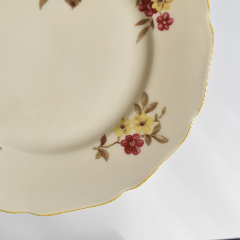 Vintage Dessert Plate Hutschenreuther Germany Madelaine 17.5
