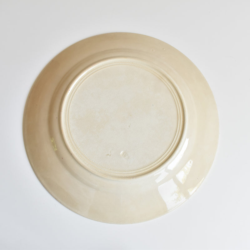 Antique Plate Onand Eglantines E (On display at Osaka store)