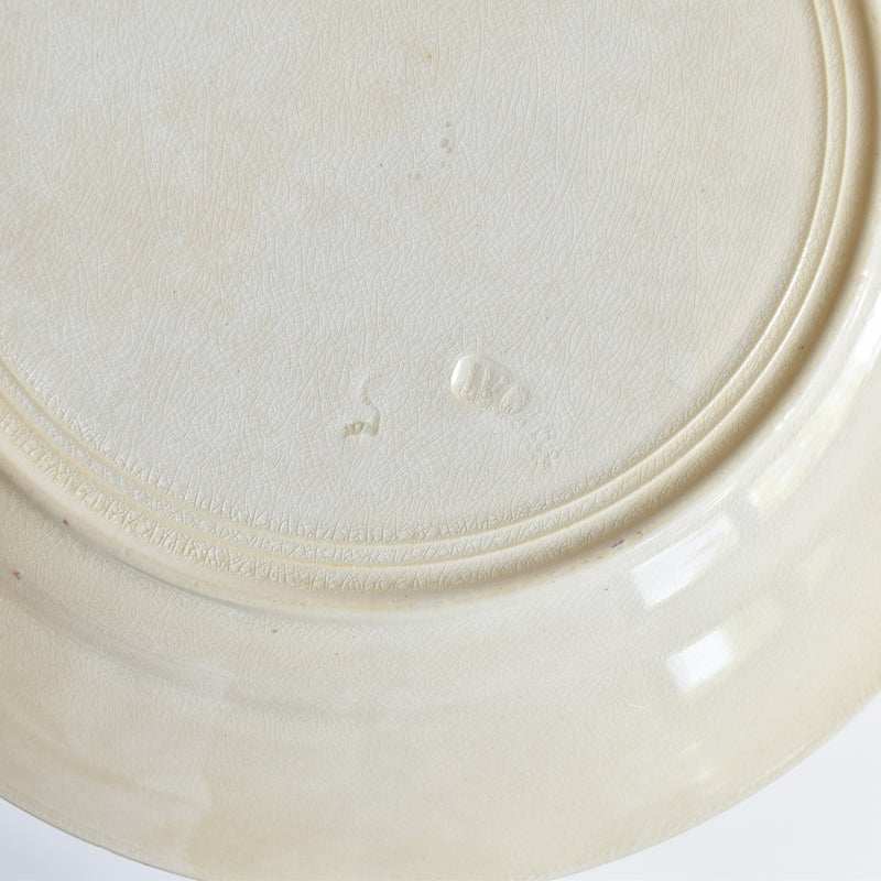 Antique Plate Onand Eglantines E (On display at Osaka store)