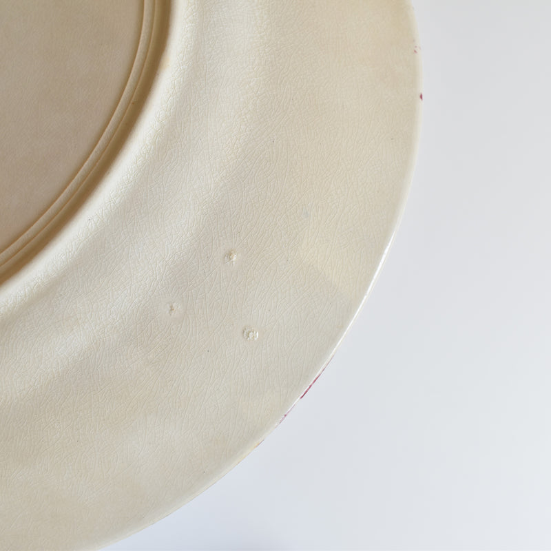 Antique Plate Onand Eglantines E (On display at Osaka store)