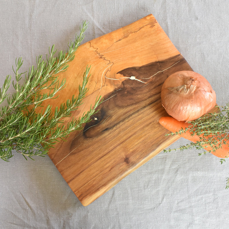 ウォールナットカッティングボード　29.5cmx24cm