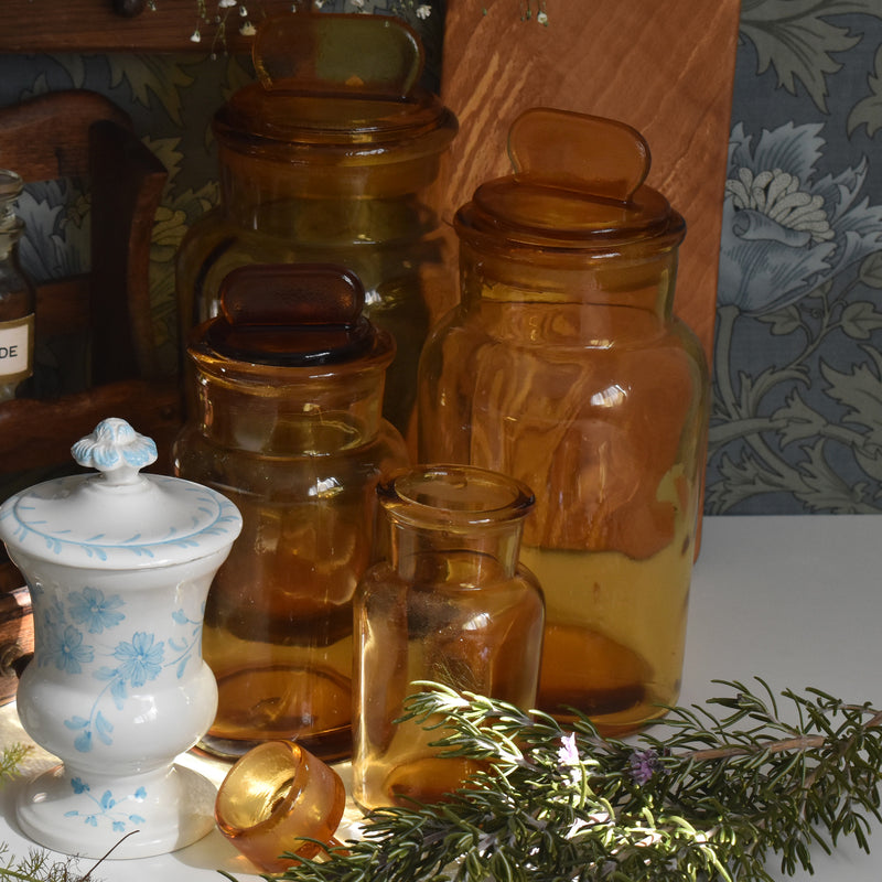 Vintage Apothecary Pot Amber Glass H11.5cm