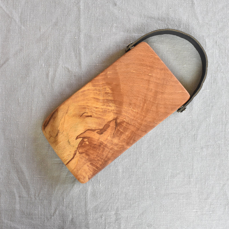 ミニブナカッティングボード 革取っ手付き　21.5cmx11.5cm