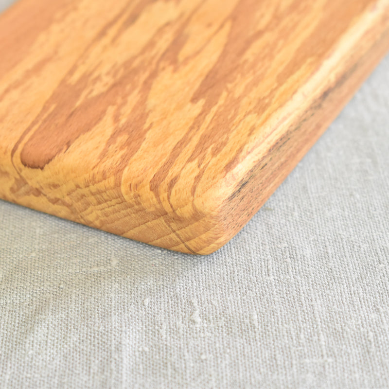 ミニブナカッティングボード 革取っ手付き　19.5cmx11cm