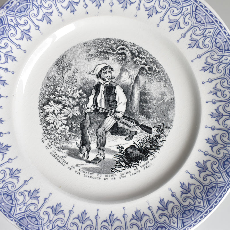 Antique dessert plate Sarreguemines La chasse N1