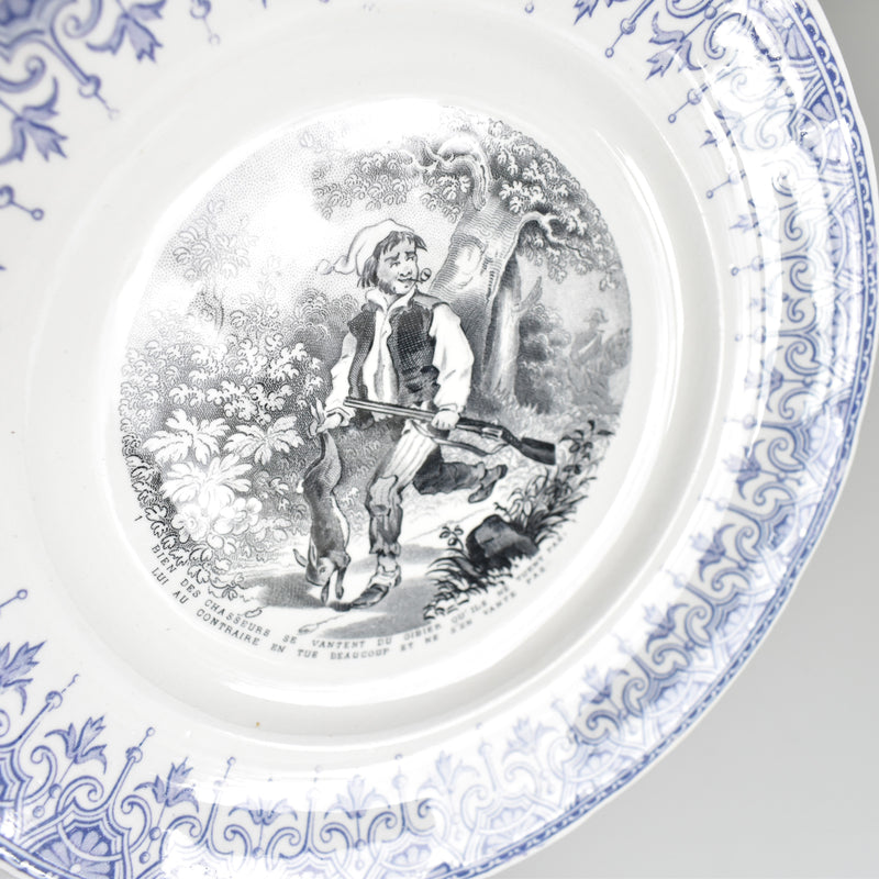 Antique dessert plate Sarreguemines La chasse N1