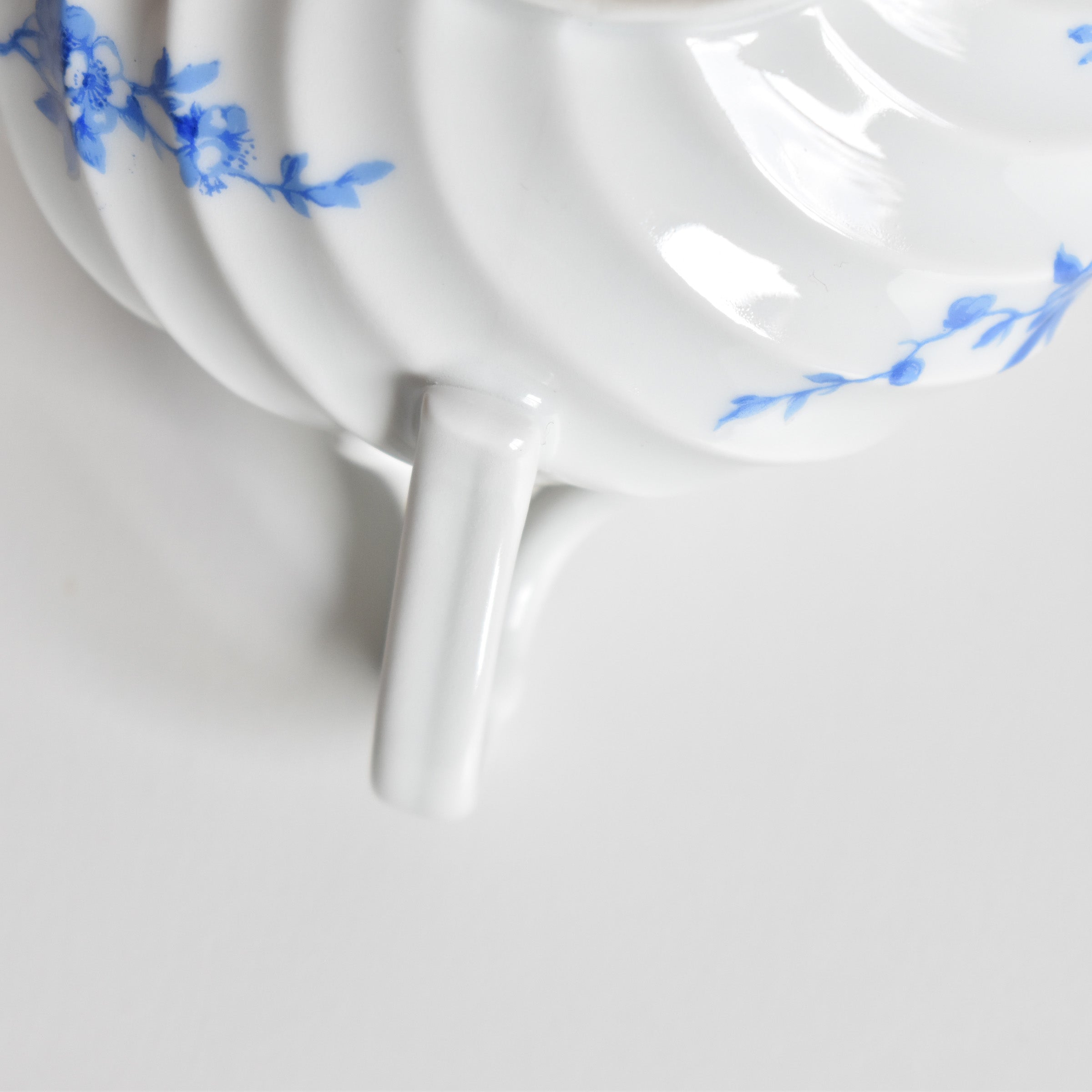 ヴィンテージシュガーポット リモージュアビランド Cerisier Bleu