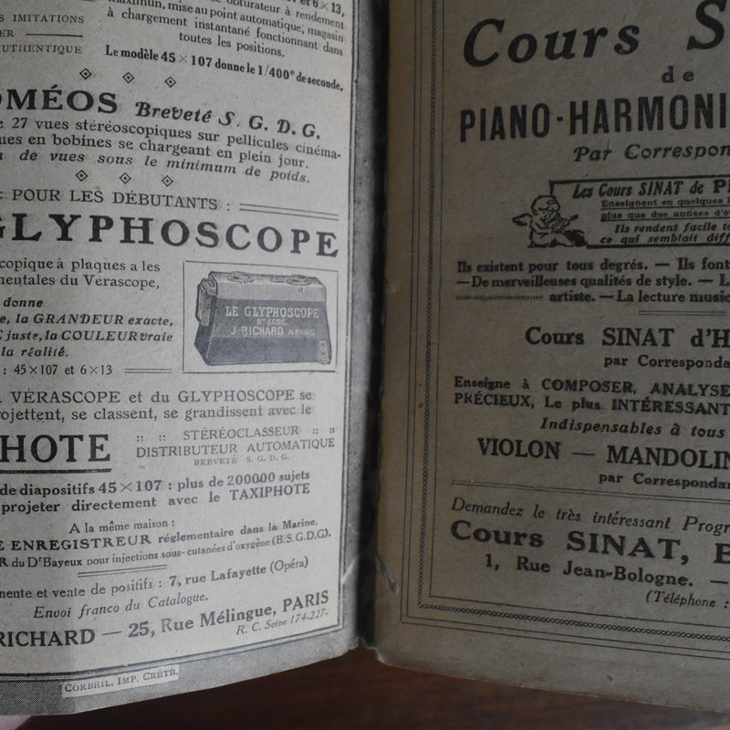 Vintage book: Almanach Hachette 1928 (Almanac)