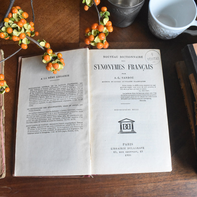 vintage book synonyms (thesaurus)