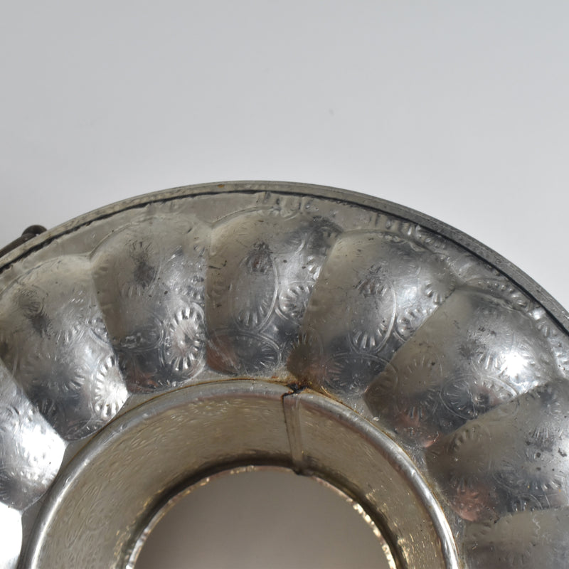 Vintage cake pan