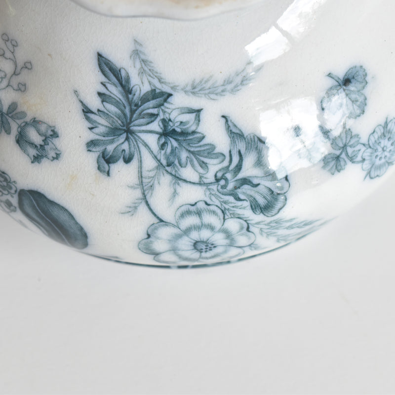 Antique Saucière & Ladle UK kiln N92
