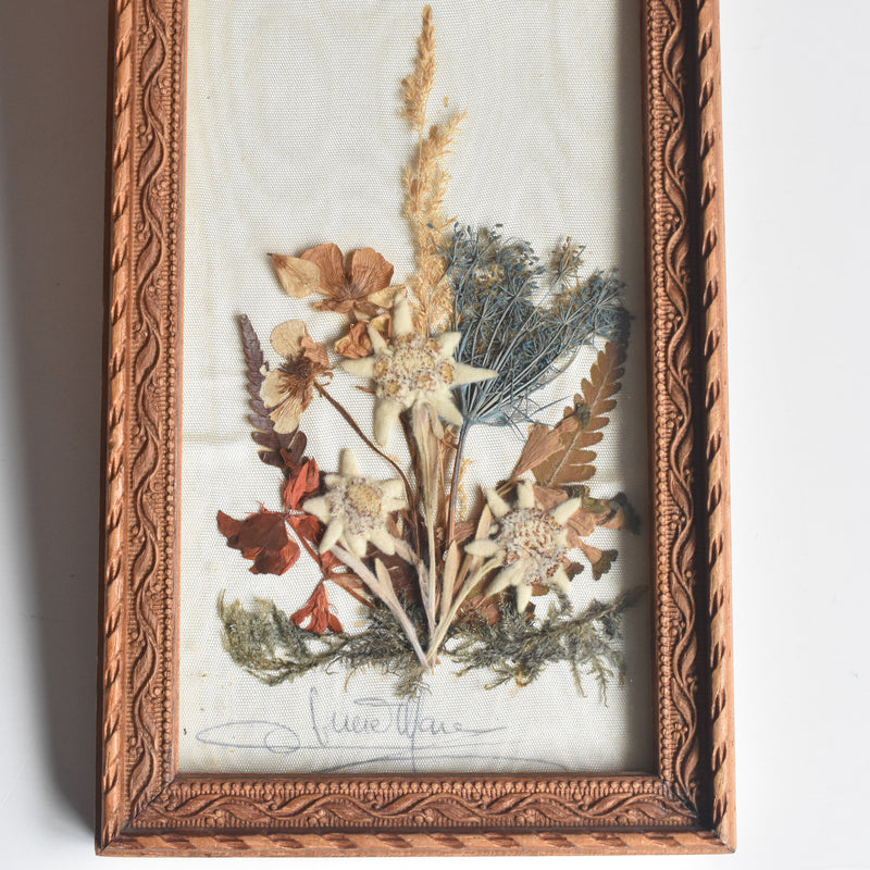 Vintage frame flower