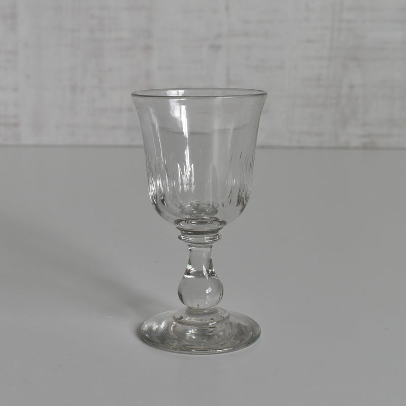 アンティークワイングラス　R051