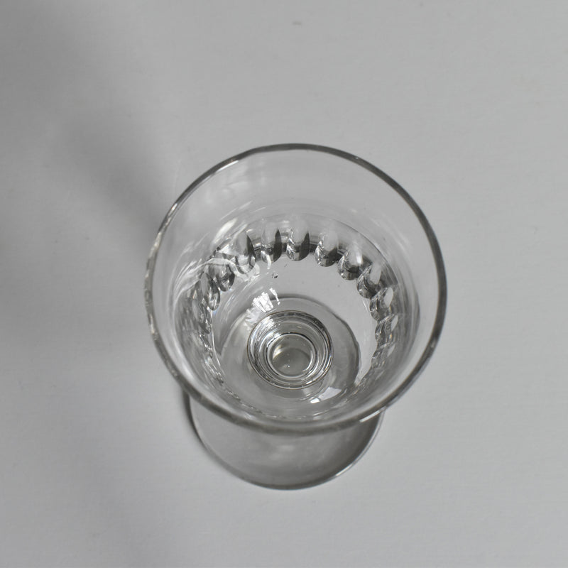 アンティークワイングラス　R051