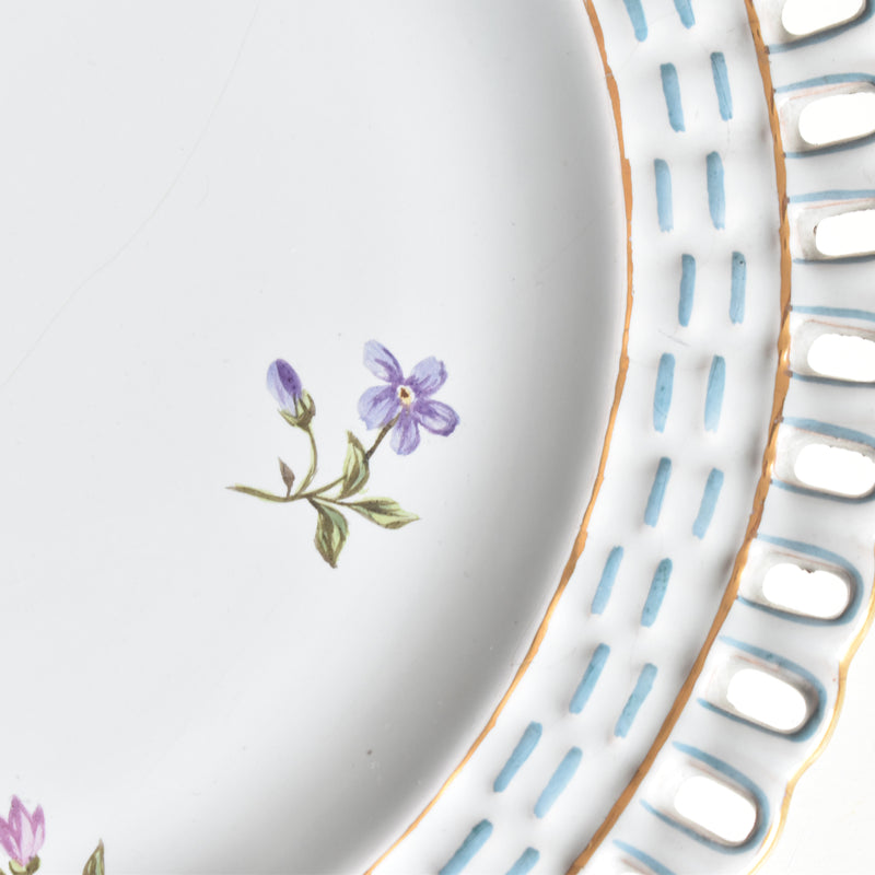 Antique Plate Blue Basket Relief Fleurs