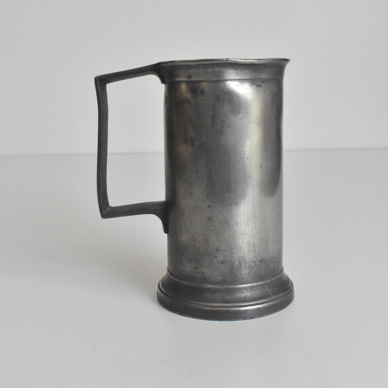 Antique Pewter Measuring Cup, SCATTA à Chalon