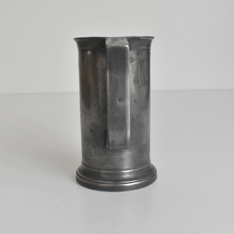 Antique Pewter Measuring Cup, SCATTA à Chalon