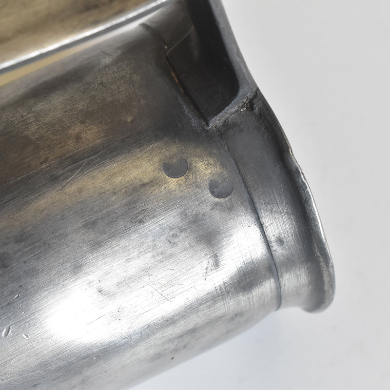 Antique Pewter Measuring Cup, SCATTA à Chalon