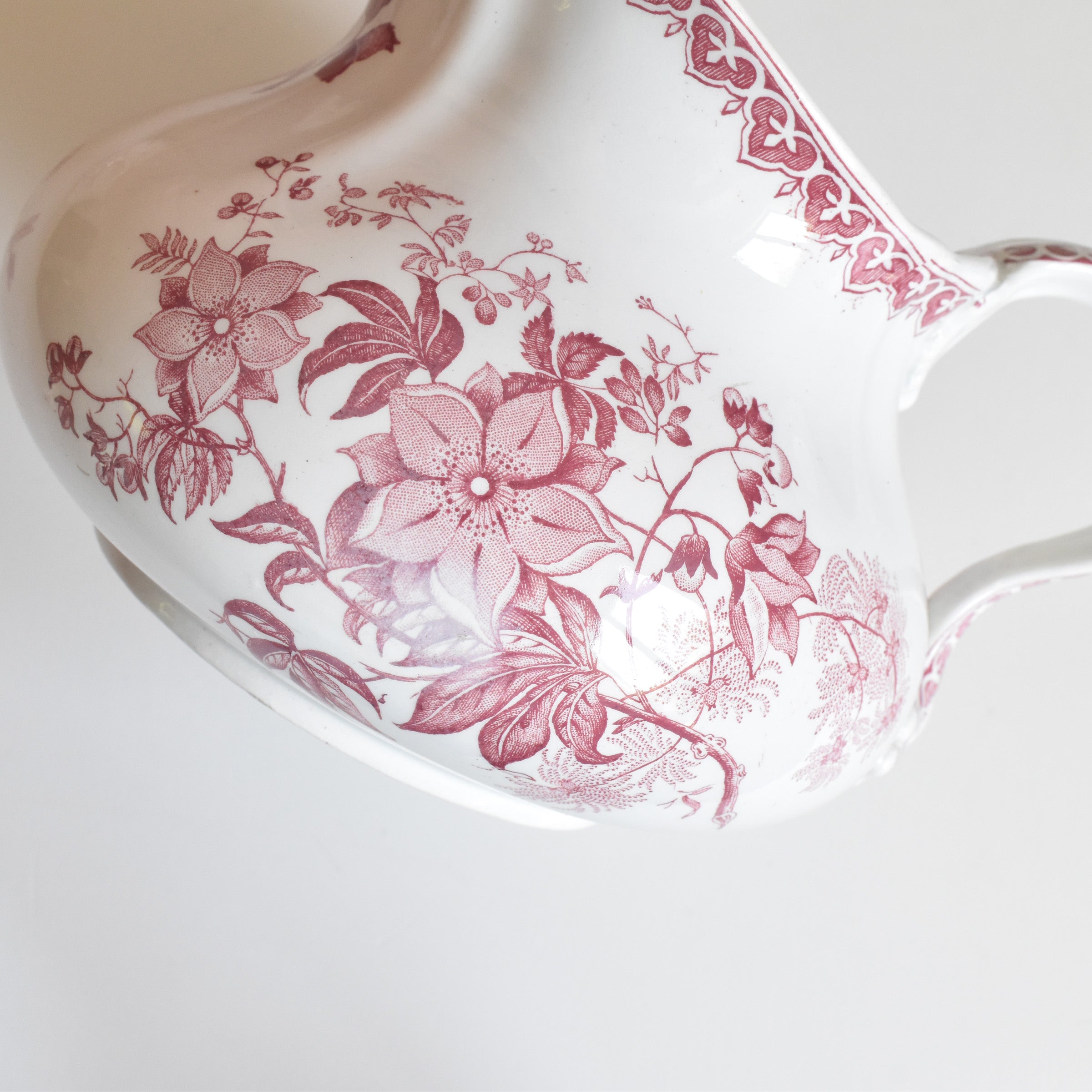 アンティークピシェ クレイユモントロー Bouquets (ブーケ) — Loane